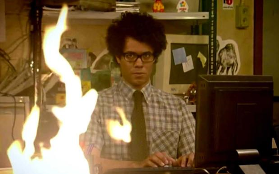 IT Crowd; Moss; Fire; What helpdesk support feels like